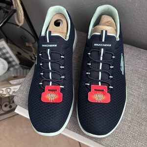 Skechers Summits size 8 women’s
